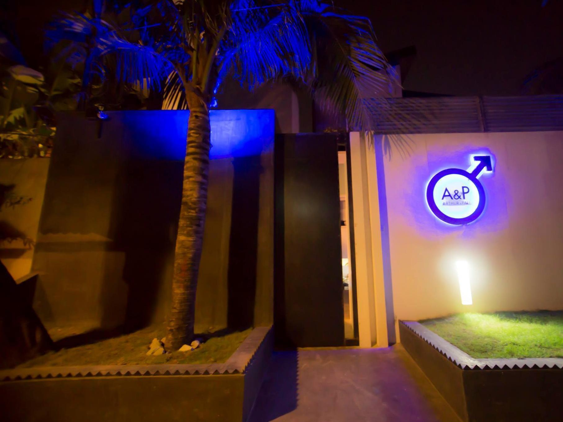 Arthur & Paul Phnom Penh Exterior photo