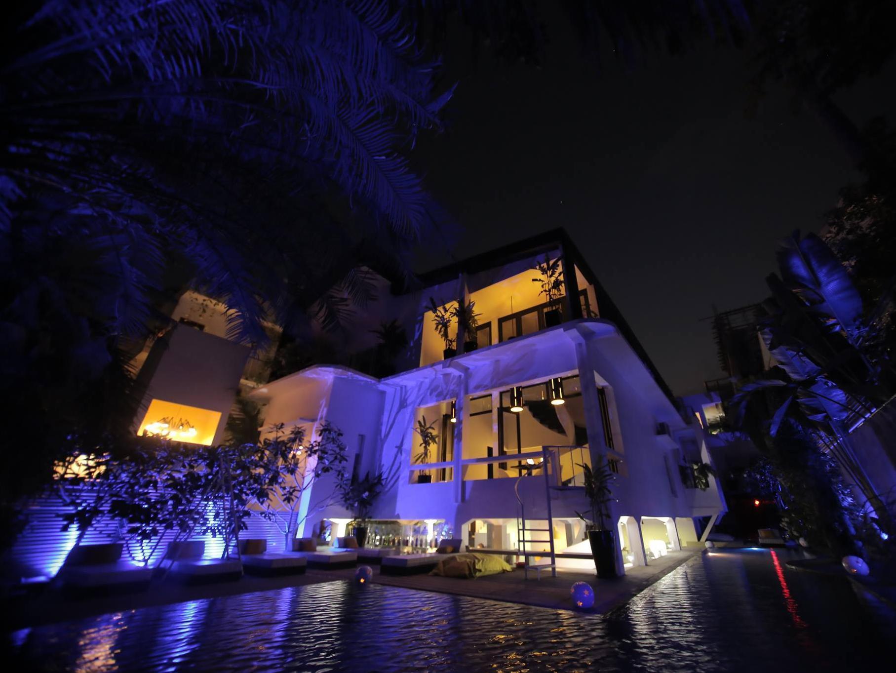 Arthur & Paul Phnom Penh Exterior photo