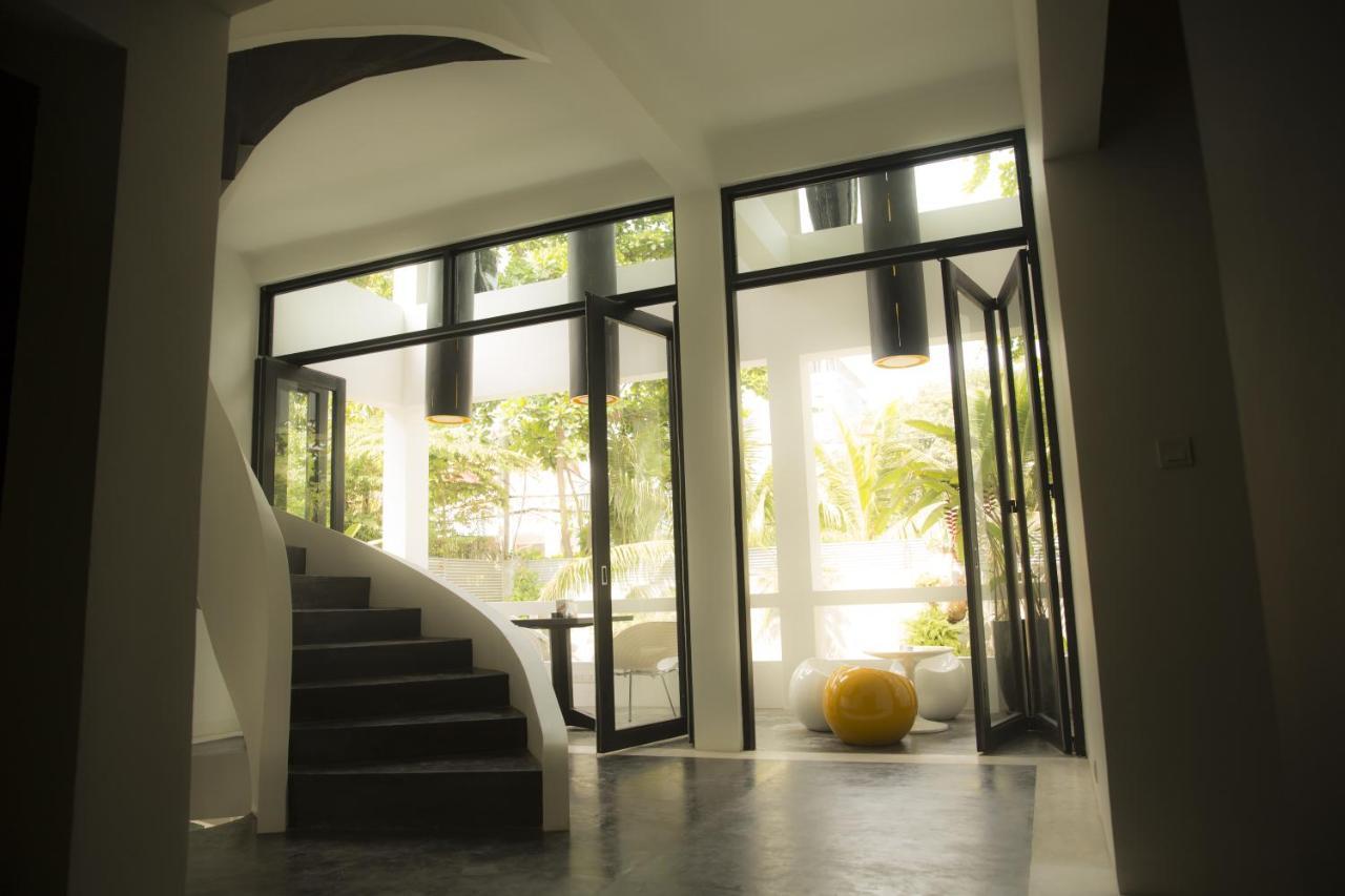 Arthur & Paul Phnom Penh Exterior photo